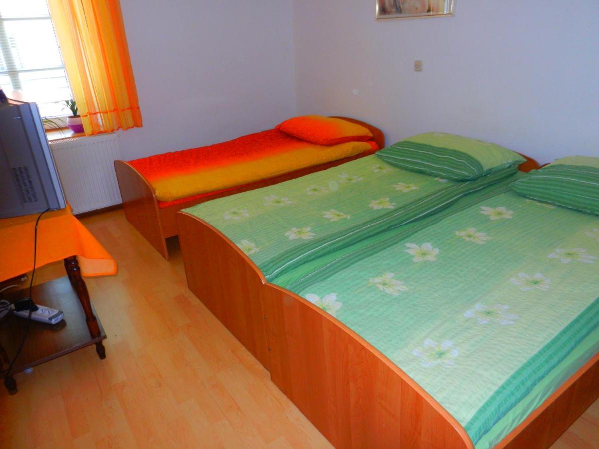 Gostilna Stara Posta Hotel Podkraj ภายนอก รูปภาพ
