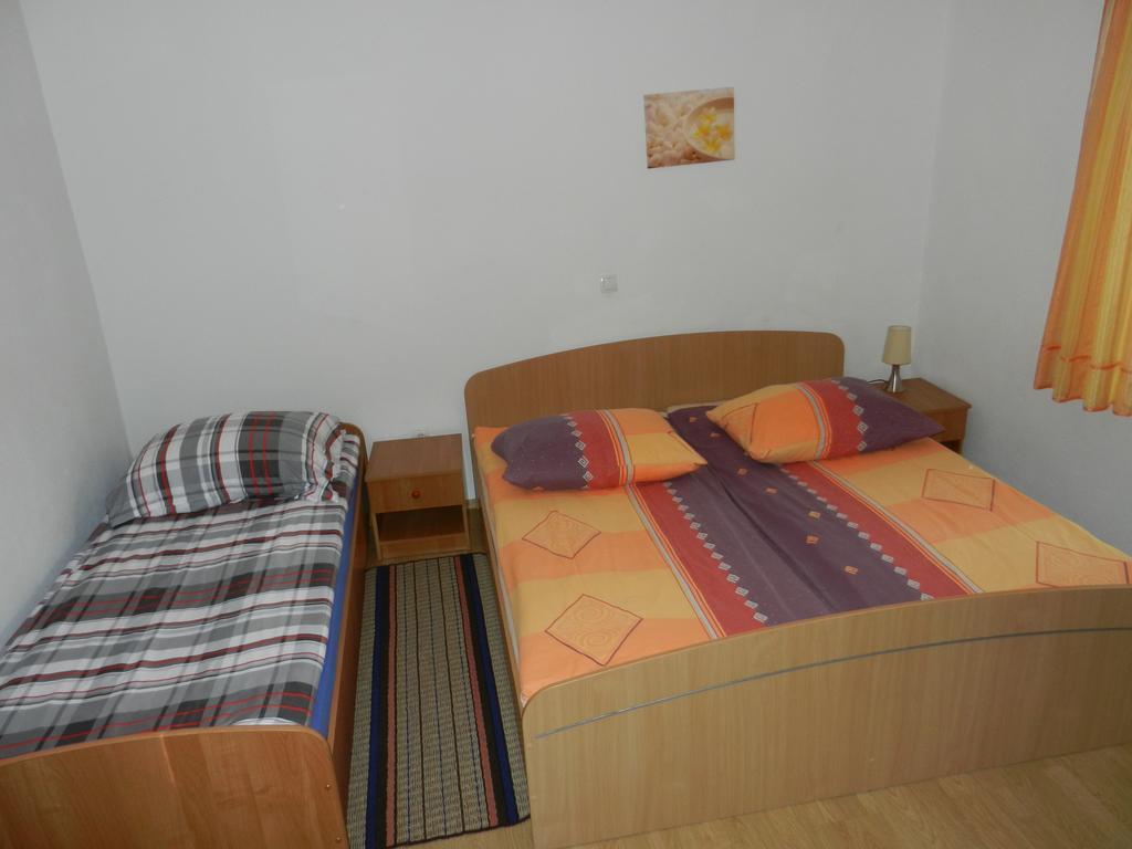 Gostilna Stara Posta Hotel Podkraj ภายนอก รูปภาพ