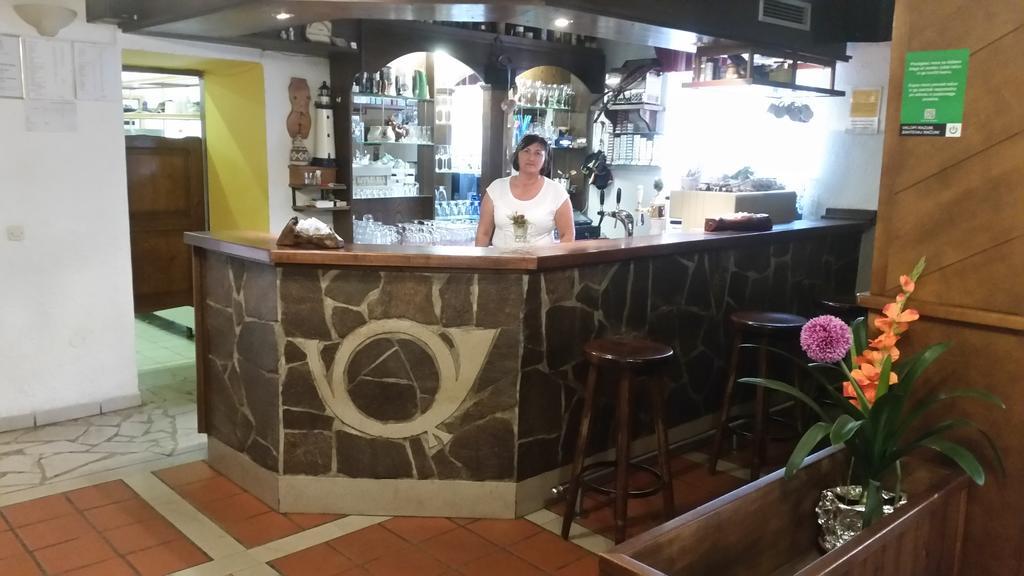 Gostilna Stara Posta Hotel Podkraj ภายนอก รูปภาพ