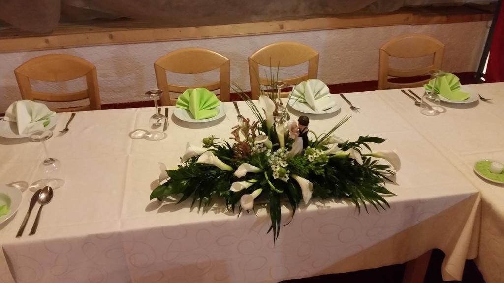 Gostilna Stara Posta Hotel Podkraj ภายนอก รูปภาพ