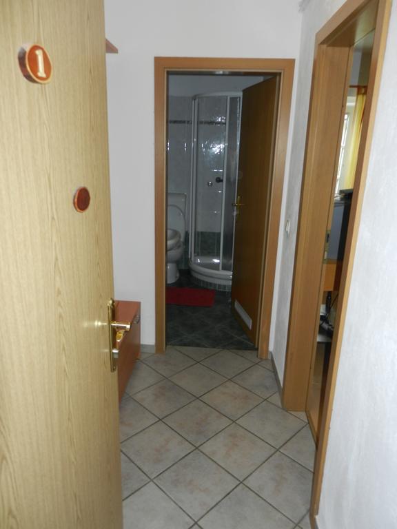Gostilna Stara Posta Hotel Podkraj ภายนอก รูปภาพ