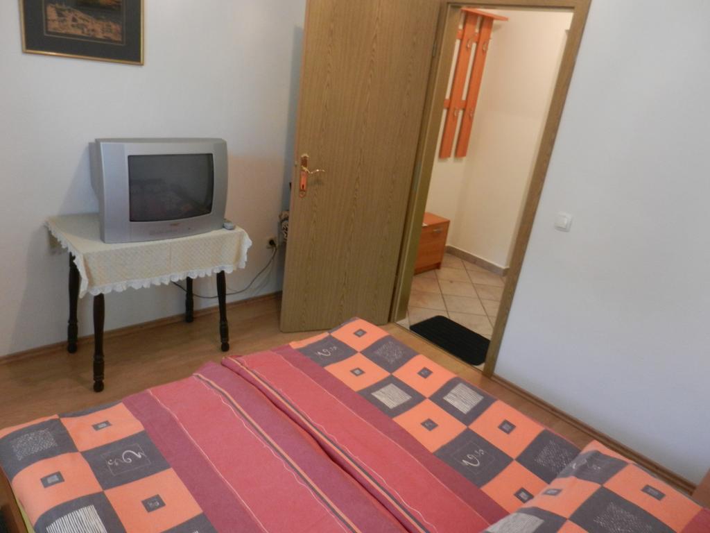 Gostilna Stara Posta Hotel Podkraj ภายนอก รูปภาพ