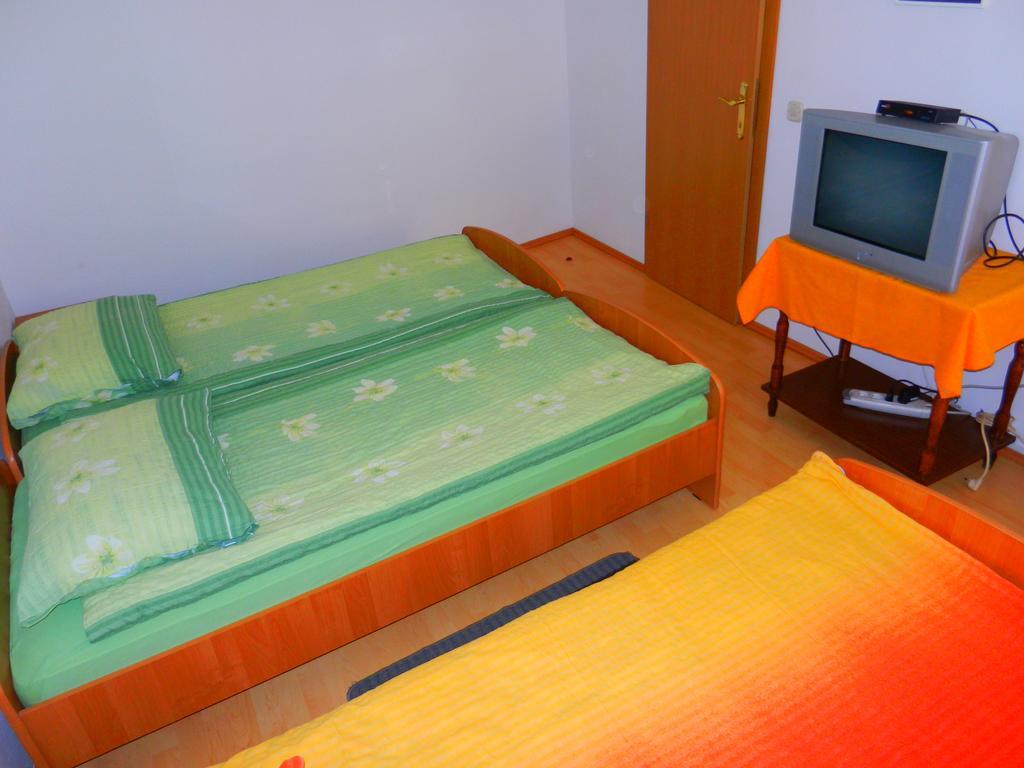 Gostilna Stara Posta Hotel Podkraj ภายนอก รูปภาพ