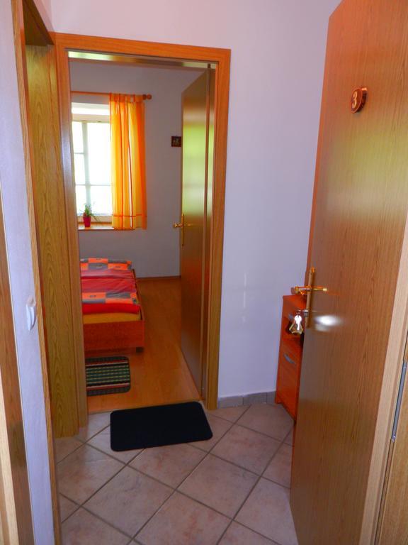 Gostilna Stara Posta Hotel Podkraj ภายนอก รูปภาพ