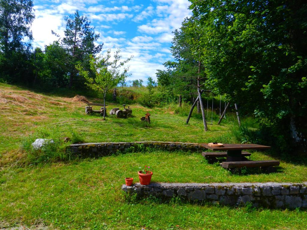Gostilna Stara Posta Hotel Podkraj ภายนอก รูปภาพ