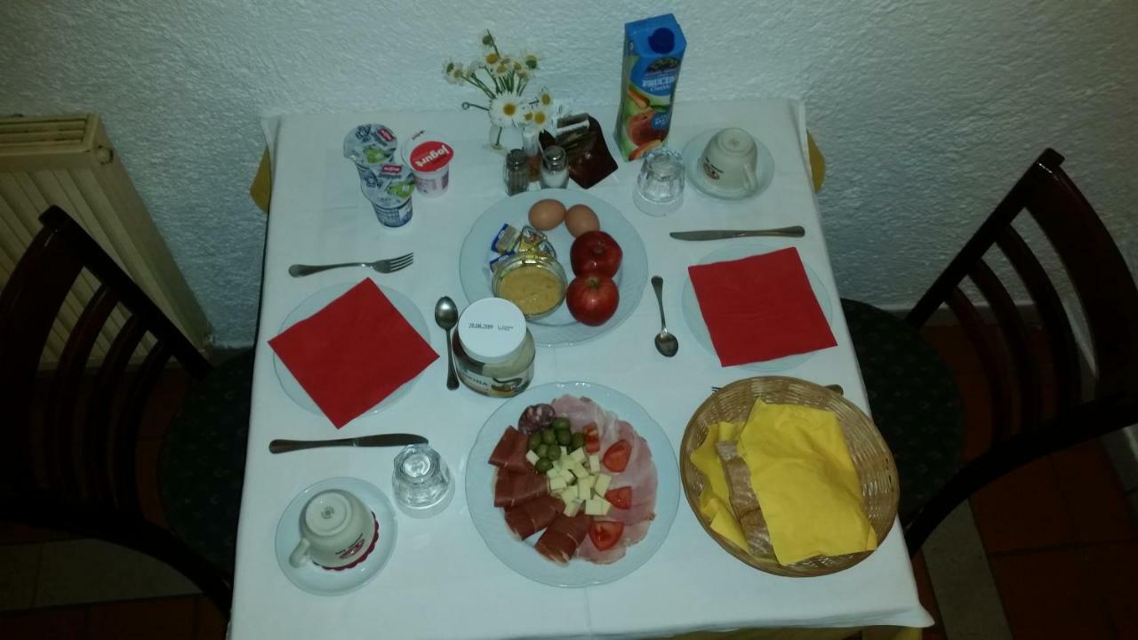 Gostilna Stara Posta Hotel Podkraj ภายนอก รูปภาพ